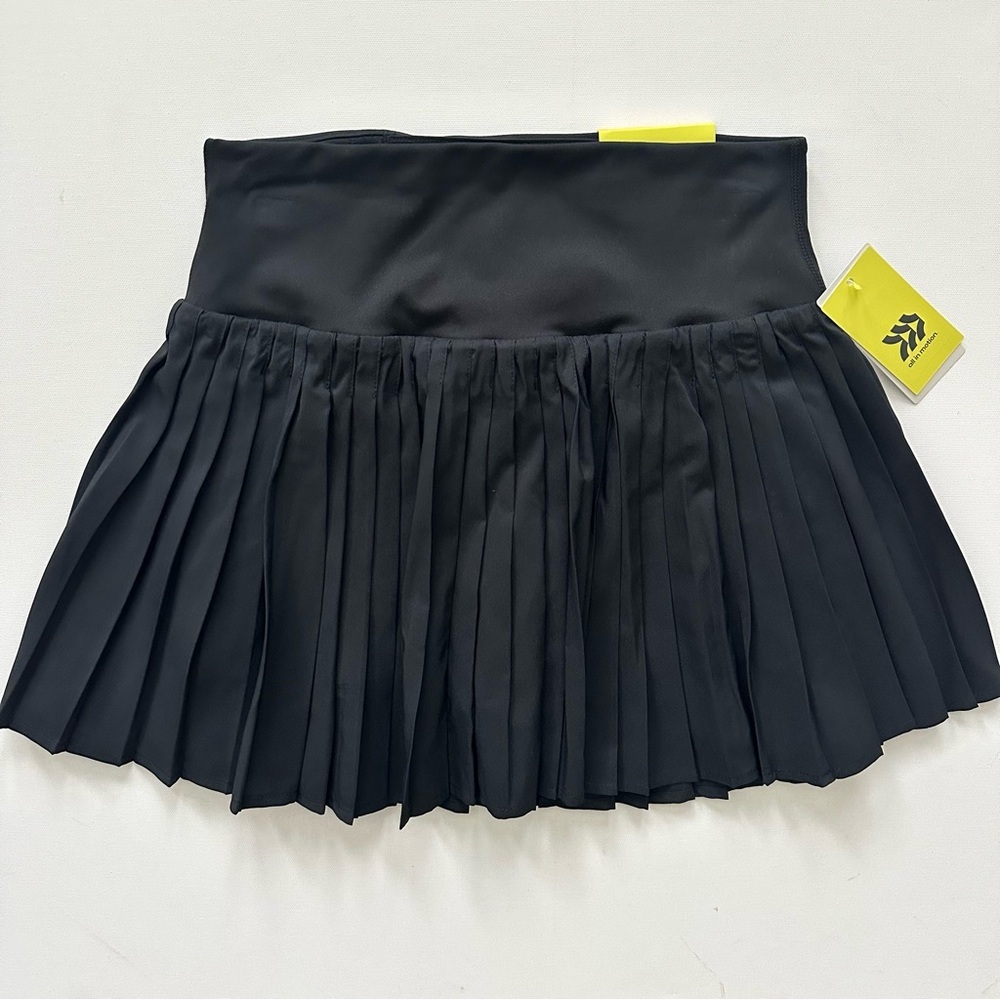 All in Motion Women's High-Rise Woven Pleated Skort Size S